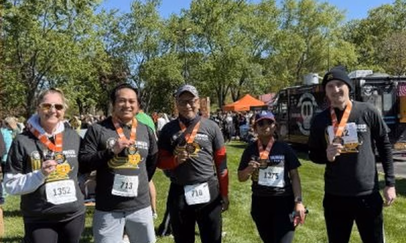 Downers Grove staff at the Northern Illinois Food Bank Fight Hunger 10K/5K